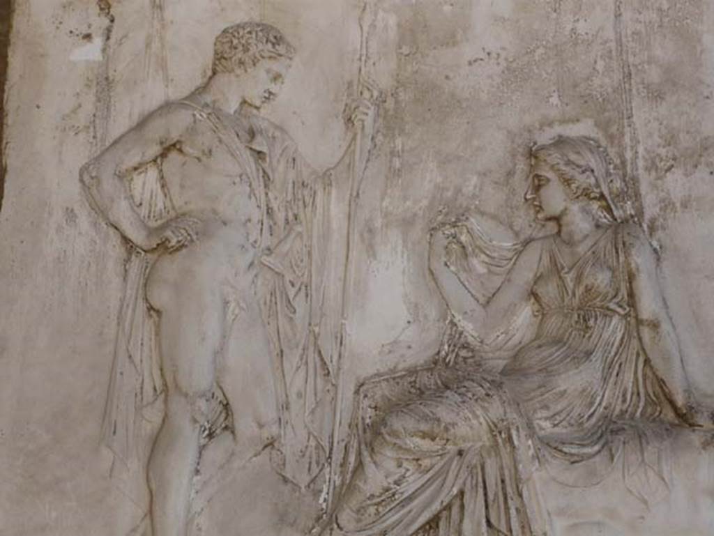 Ins. Or.I.2, Herculaneum. August 2013. Detail from plaster cast, showing Achilles consulting the Oracle. Photo courtesy of Buzz Ferebee.